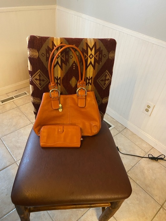 Tignanello Handbags - NEW set Tignanello  Brown Italian Leather Shoulder/Tote and matching wallet set.